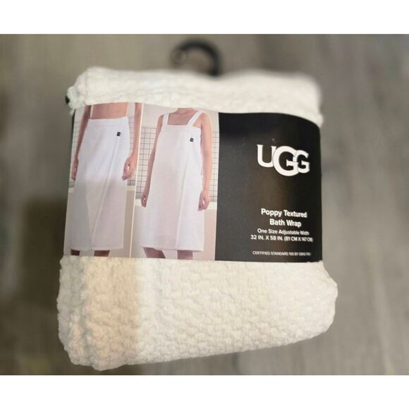 Ugg Poppy Textured Adjustable Bath Wrap - Picture 2 of 4